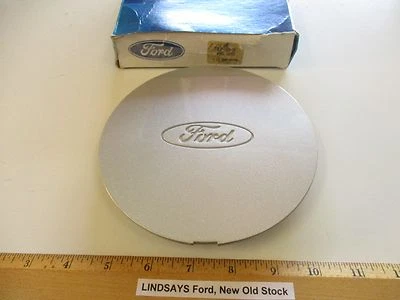 FORD 1998/2000 CONTORNO "CUBIERTA DE RUEDA" F7CZ-1130-CA NUEVO ENVÍO GRATUITO RARO Foto 1 de 4