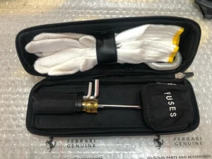 Ferrari FF, Kit de herramientas Bag, P/N 268083 - Imagen 1 de 4