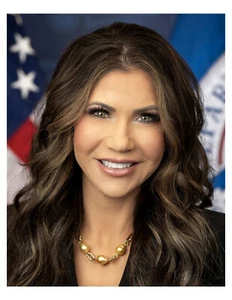 2025 Kristi Noem Politician 8x10 Portrait Photo On 8.5" x 11" - Picture 1 of 1