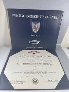 RARO Certificato Premio Stella Bronzo 1967 Guerra Vietnam 1° Battaglione 5° Fanteria - Foto 1 di 9