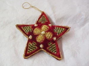 Vintage roter Samt Weihnachtsschmuck Stern mit Perlen Perlen #50 - Bild 1 von 3