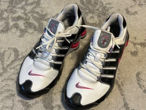 Nike Shox Schuhe Damengröße 9,5 Turnschuhe weiß lila  - Bild 1 von 10