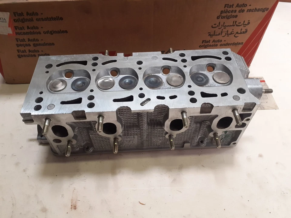 FIAT PUNTO TIPO BRAVO FIORINO 1.7 TD TESTATA COMPLETA NUOVA 5893587 Foto 1 de 1