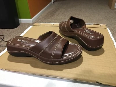Nicole Club Womens size 7 comfort slip on slides EUC - Image 1 of 2