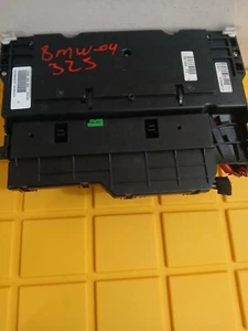 2004 BMW 325i Fuse Box - Picture 1 of 3