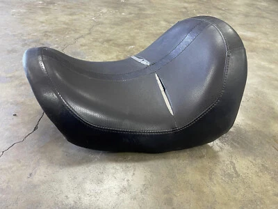  Banco dianteiro Harley Night Special V-ROD VRSCDX 2007-2011 - Imagem 1 de 4