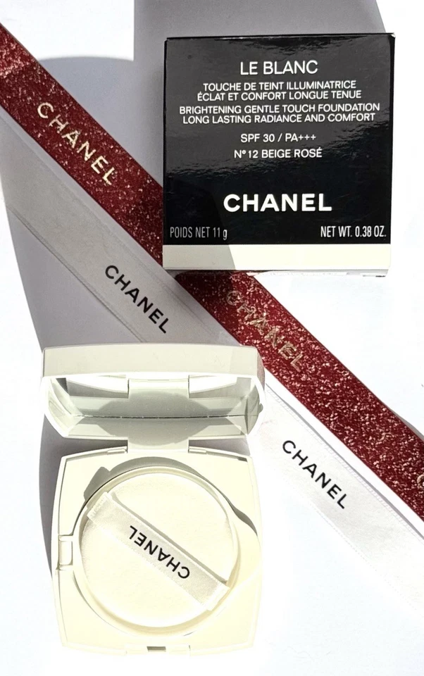 Chanel Le Blanc Brightening Gentle Touch Foundation No. 12 Beige Rose 11g - Bild 1 von 4