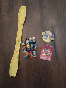 Mighty Beanz Yellow Trick Track W/ 12 Mighty Beans & Games Booklet  - Picture 1 of 21