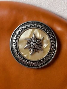 VINTAGE Scarf Ring Silver Tone Eidleweiss Flower Mother Of Pearl Ckassic Pretty. - Picture 1 of 11