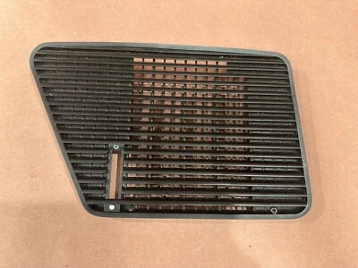 Rejilla de conducto de ventilación de aire fresco para tablero central BMW E28 533I 528I 535I FABRICANTE DE EQUIPOS ORIGINALES 112 K millas Foto 1 de 4