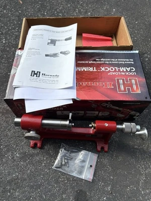 Kit de recortadora Hornady Cam Lock Case #50140 con 10 pilotos Foto 1 de 4