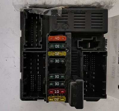 2006 - 2008 BMW Z4 Fuse Relay Power Junction Distribution Box Module 7560626 OEM - Image 1 of 4
