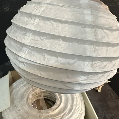 Paquete de 8 linternas de papel blancas Pottery Barn 10 caja nueva Foto 1 de 3