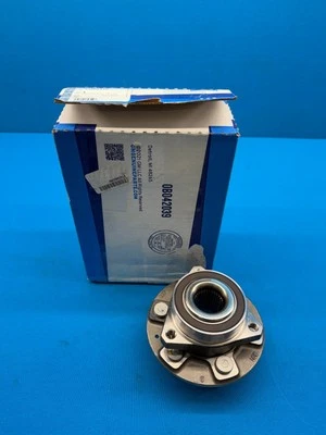 GM 13552419 Wheel Bearing and Hub Assembly For 2017-2025 Buick / Cadillac / GMC - Image 1 of 4