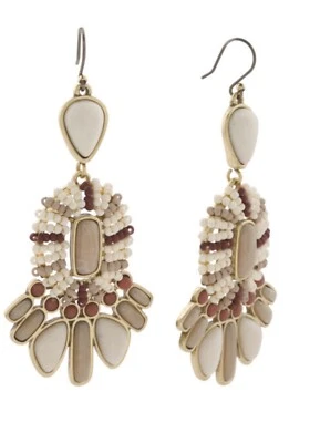 Pendientes colgantes boho marca Lucky cuentas crema y marrón declaración tribal Foto 1 de 4