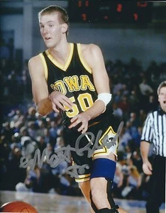 Autographed MATT BULLARD University of Iowa 8x10 photo - w/ COA - Picture 1 of 1