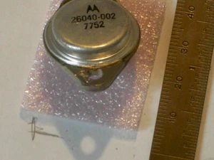 Motorola 26040-002 45-16V, PNP darlington - Picture 1 of 1