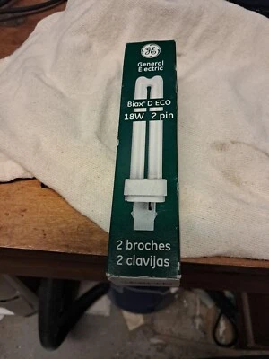 GE 97579 F18DBXT4/835/ECO CFL 18W T4 Triple Tube 2-Pin G24d-2 3500k Warm White - Image 1 of 3