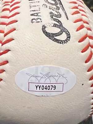 JSA ATL, MILWAUKEE BRAVES' ICON HANK AARON AUTOGRAPHED TEAM BASEBALL 1980S CIRCA - Image 1 of 4