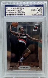Damian Lillard 2012-13 Panini Prizm - #245 Rookie Auto Certificato PSA/DNA - Foto 1 di 6