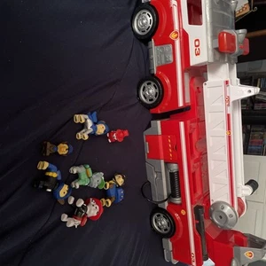 Paw Patrol Ultimate Rescue Fire Truck - Tested/Works - with FIGURES - Picture 1 of 6