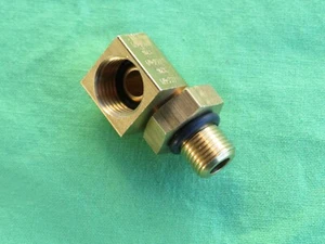 Adaptador de línea de enfriador de transmisión Mustang Shelby Falcon Cougar C4 65-68 - Imagen 1 de 7