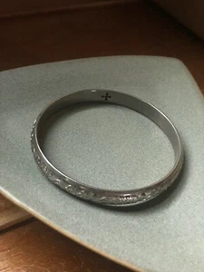 Vintage Floral Repousse Hollow Silvertone Bangle Bracelet – 2.5 inches across in - Picture 1 of 8