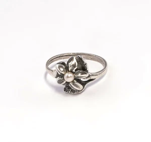 9901360-d 925er Silber Ring floral Blüte mit Perle Gr.53 - Picture 1 of 2