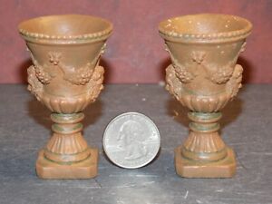 PAIR  OF  URNS with LIDS  1:12 scale ~Dollhouse Mini ~ Hand Painted ~ Room Box