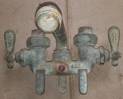 Conjunto de grifo vintage Barnes #420 bronce fundido/latón Foto 1 de 4