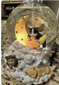 THE SAN FRANCISCO BILL CLEAVER MUSICAL CAT SNOW GLOBE MOON LIGHTS UP RARE READ - Picture 1 of 8