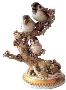 VNTG ANTONIO BORSATO SPARROWS ON BRANCH PORCELAIN CAPODIMONTE SCULPTURE~EX COND - Picture 1 of 24