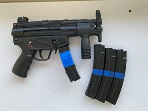 Classic Army Metal 80es Heckler & Koch Airsoft MP5K With 5 Tokyo Marui Mags - Picture 1 of 4