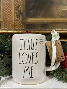 Tazza doppia faccia Rae Dunn Jesus Loves Me con croce 3D - Foto 1 di 4