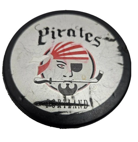 PORTLAND PIRATES AHL Vintage Hockey Puck InGlasCo Back Ad N.E.W. Tires CANADA Cover