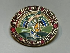 VFW Veterans Foreign War Lapel Pin Reach for New Heights Rainbow 1981 1982 MOCA - Picture 1 of 2