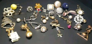 Lot Of 28 Screw Back Single Earrings Craft Lot - Picture 1 of 12