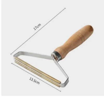 Scrubber brush for removing  pellets - Image 1 of 4