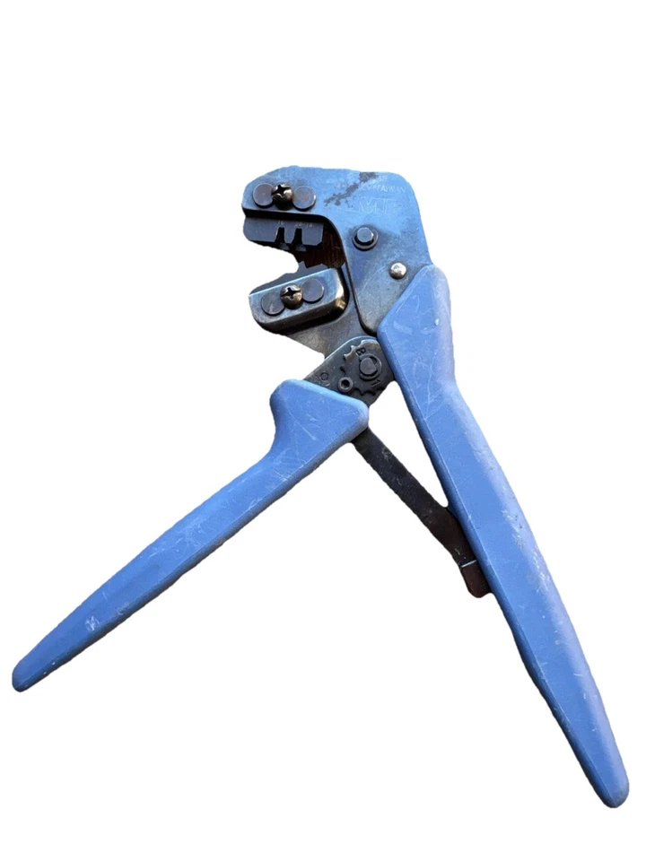 Terminal de prensado AMP Foto 1 de 4