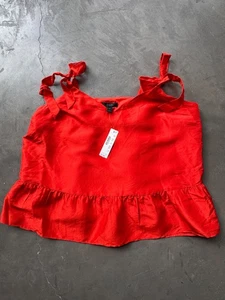 J.Crew rot Seide Schleife Schulter Tie Schößchen gefüttert Tank Bluse Größe M Neu mit Etikett - Bild 1 von 4