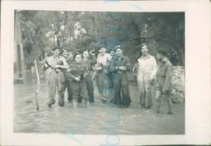 1950s REME Soldiers in stream abroad soldiers first names on back - Picture 1 of 2