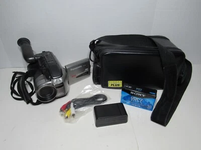 Panasonic PV-L678D VHS-C Camcorder Video Camera + Case & Cassette Tape, AV - Image 1 of 4