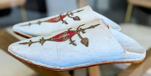 Vintage 1960s Blue Moroccan Embroidered Leather Slipper Babouche Shoes Slip On - Picture 1 of 14