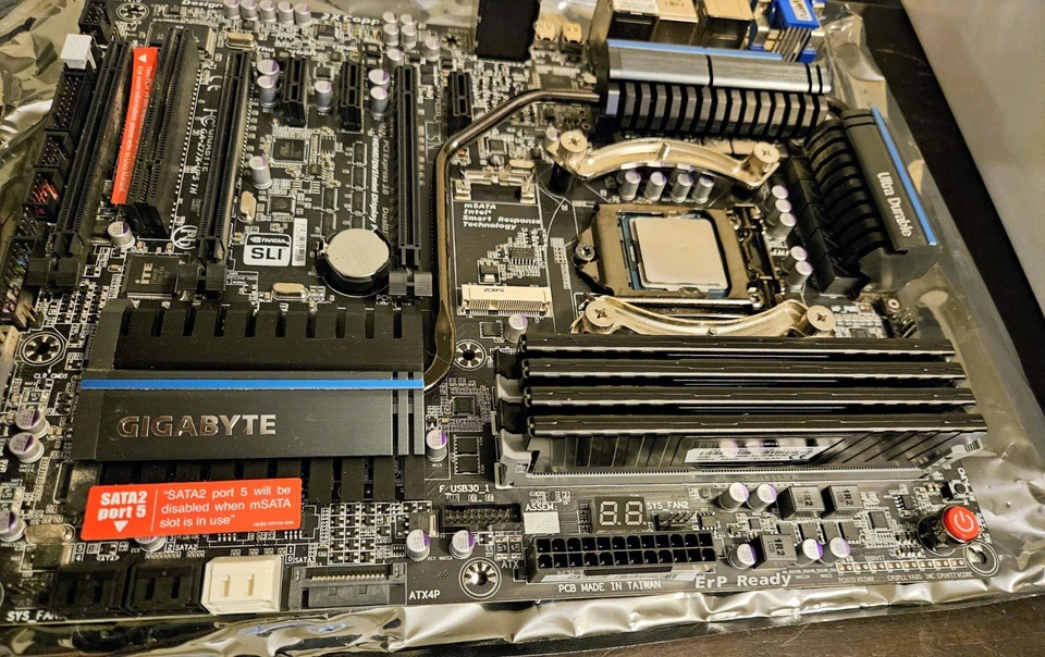 Gigabyte GA-Z77X-UP5 TH Motherboard Combo i7-3770 3.4 GHz CPU 32 GB DDR3 RAM - Image 1 of 4