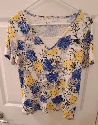 Basic Editions Top Floral Misses Medium S/Slv 60/40 Blend Heat Set Sequins V/G - Image 1 of 4