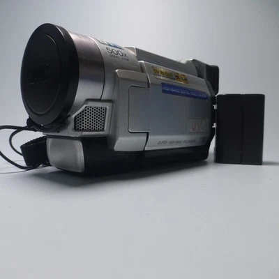 JVC GR-DVL167EK Handheld MiniDV Camcorder Silver Tested - Image 1 of 4