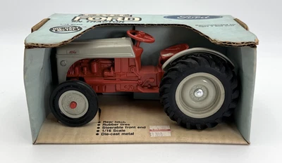 Vintage ERTL - Ford 8N Tractor - 1:16 Scale - Image 1 of 4
