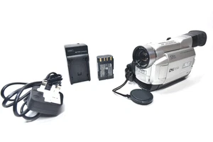 JVC GR-DVL200 Handheld MiniDV Camcorder Silver Tested Working + Charger - Picture 1 of 14
