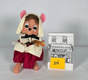 Annalee • 8" Pilgrim Girl Mouse # 351312 • 2012 (2 of 2) - Picture 1 of 8