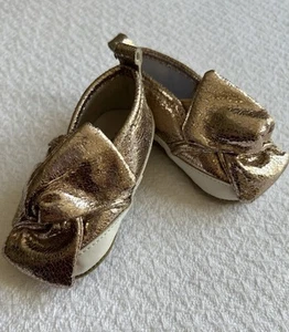 NEW Baby Girl Shiny Gold Booties Big Bow Faux Leather Slip On Shoes Party Fancy - Picture 1 of 7